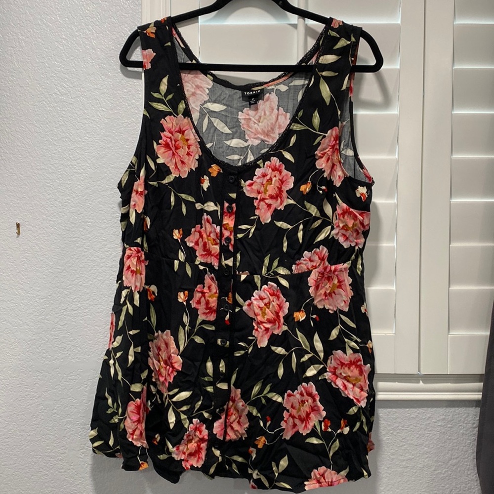 Plus Size Flowy Floral Top w/ Thick Straps